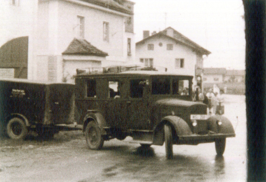 Foto altes Löschfahrzeug