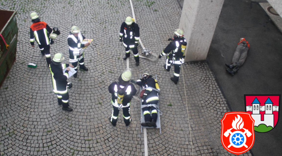 14 06 2011 2876 Uebung mit Hochstaett Stauwerk