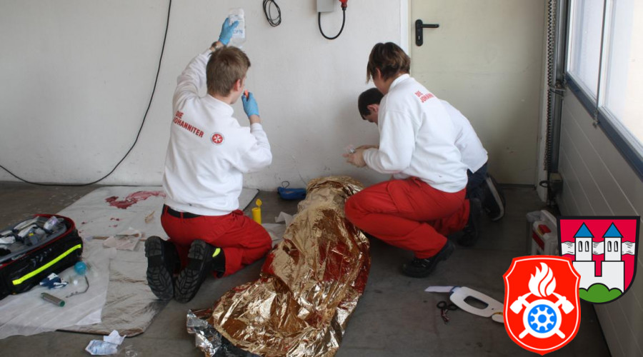 09 04 2011 2089 FR Kurs Johanniter Pruefung
