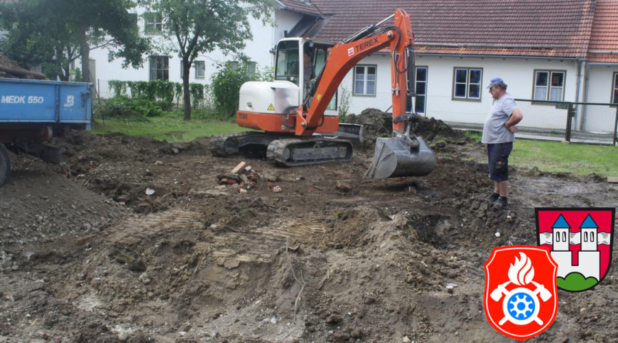 26 07 2012 6619 FR Garage Aushubarbeiten