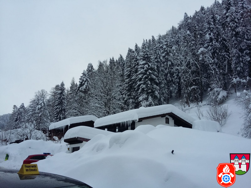 Sachrang Chiemgau Daecher Schneelast Unterstuetzung Tag 2 1
