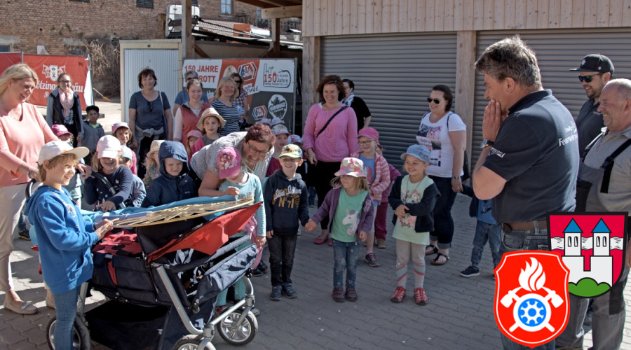 FFW Maibaum Kinder 001