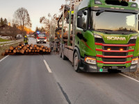 VU - Holztransporter Rosenheimer Straße